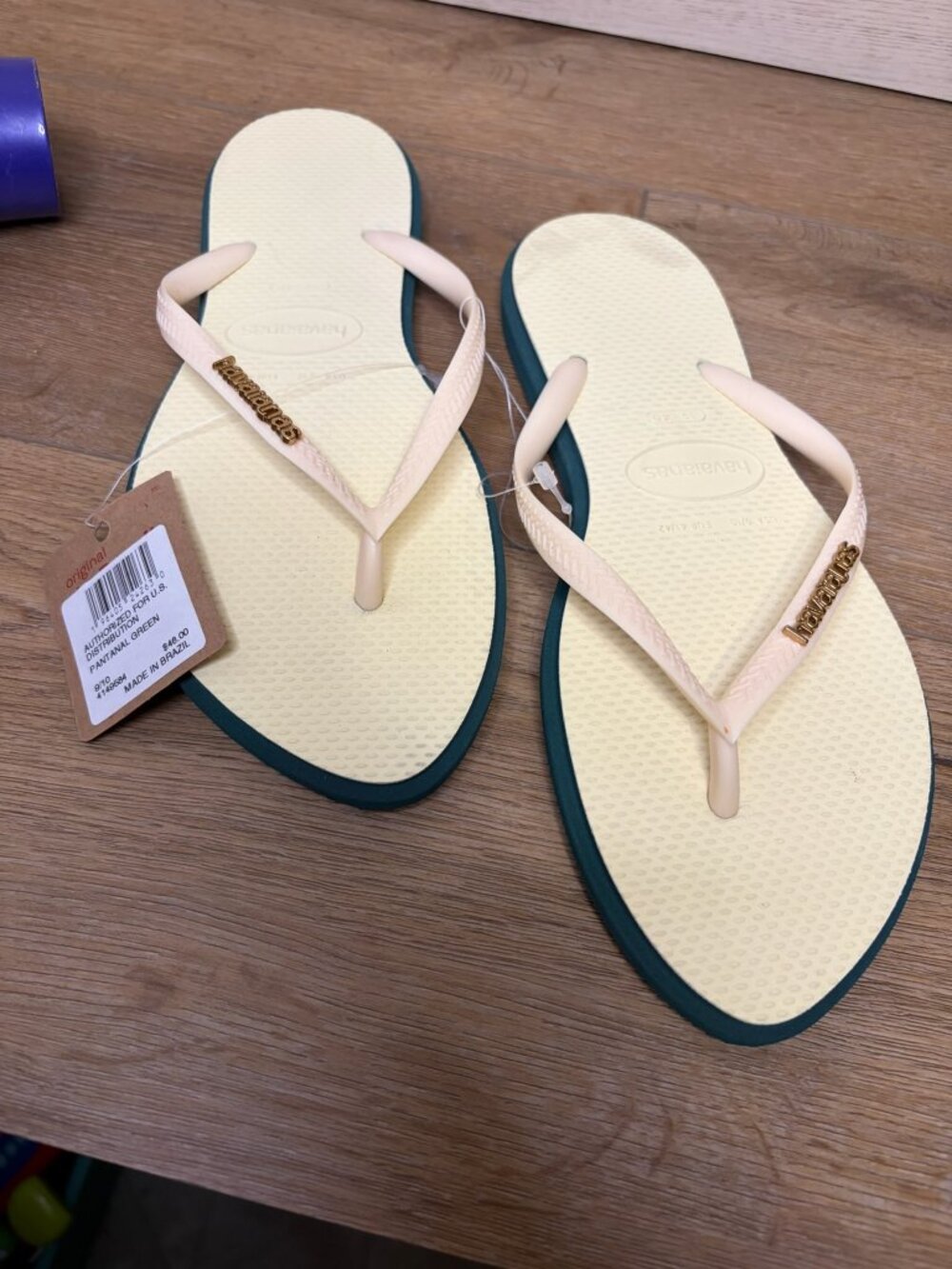 Havaianas Slim Point Round Toe Sandals Women's Pantanal Green Slip On 9/10 NWT